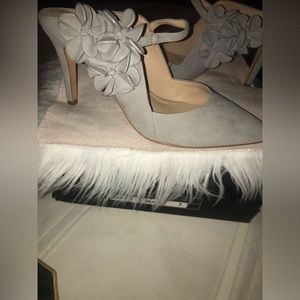 Antonio Melani Suede Pointed TOE Heels.